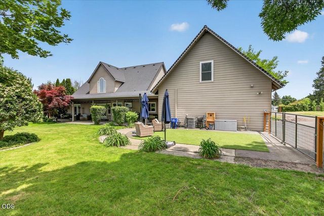 1760 Minear Road, Medford, OR 97501