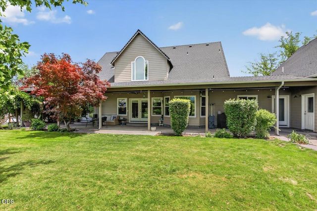 1760 Minear Road, Medford, OR 97501