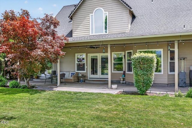 1760 Minear Road, Medford, OR 97501