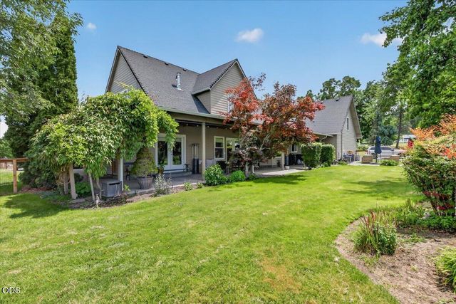 1760 Minear Road, Medford, OR 97501