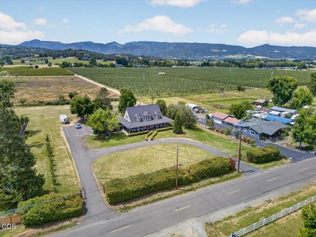 1760 Minear Road, Medford, OR 97501