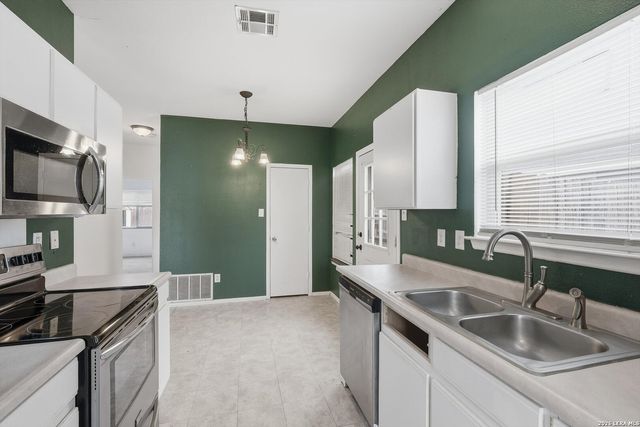 4438 Southeast Dr, San Antonio, TX 78222