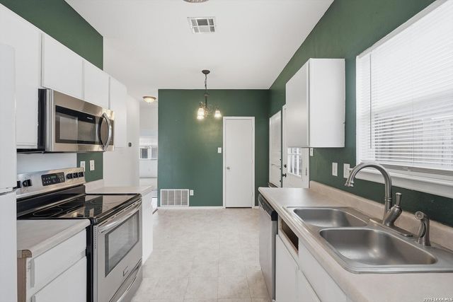 4438 Southeast Dr, San Antonio, TX 78222