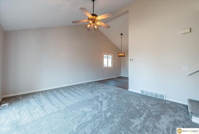 5105 S 165th Street, Omaha, NE 68135