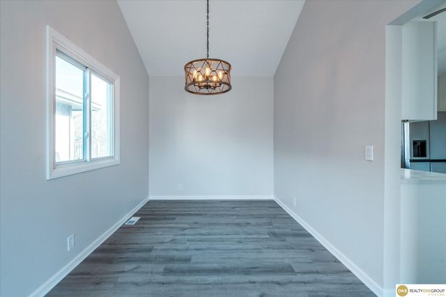 5105 S 165th Street, Omaha, NE 68135