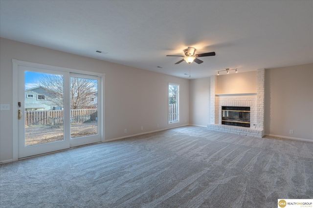 5105 S 165th Street, Omaha, NE 68135