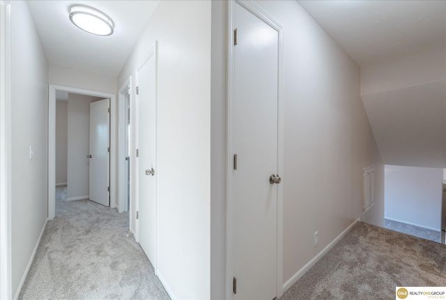 5105 S 165th Street, Omaha, NE 68135