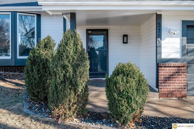 5105 S 165th Street, Omaha, NE 68135