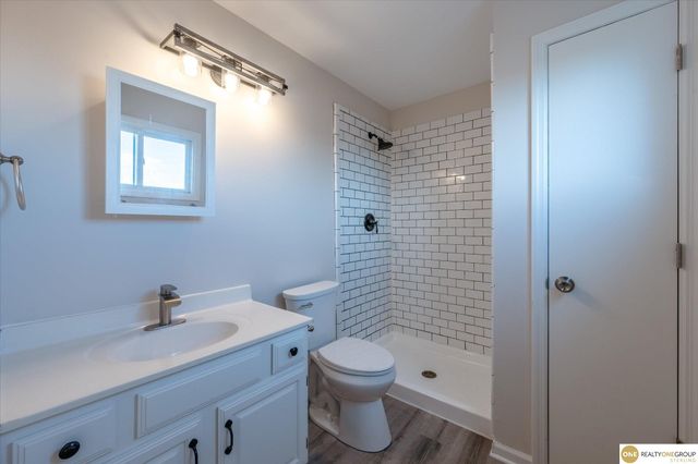 5105 S 165th Street, Omaha, NE 68135