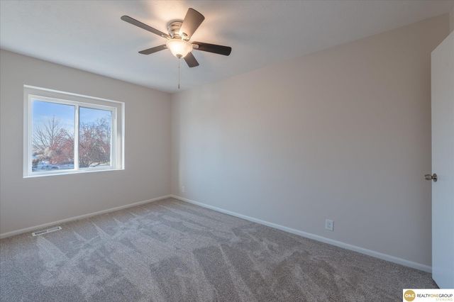 5105 S 165th Street, Omaha, NE 68135