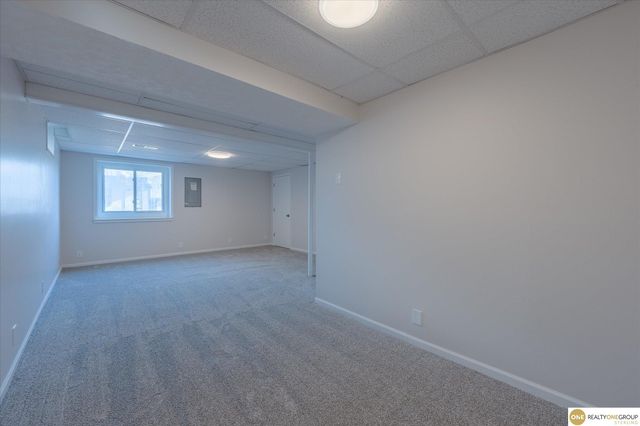 5105 S 165th Street, Omaha, NE 68135