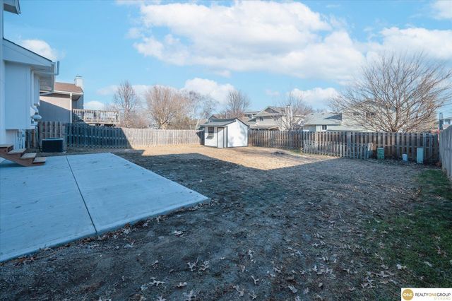 5105 S 165th Street, Omaha, NE 68135