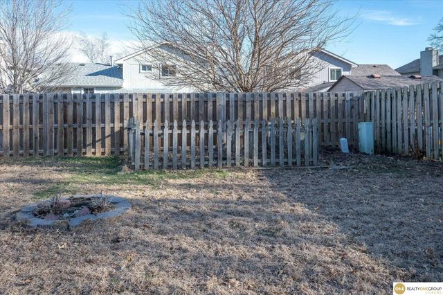 5105 S 165th Street, Omaha, NE 68135