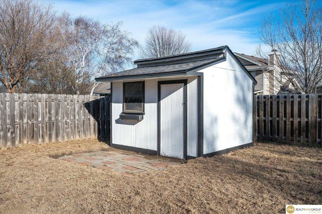 5105 S 165th Street, Omaha, NE 68135