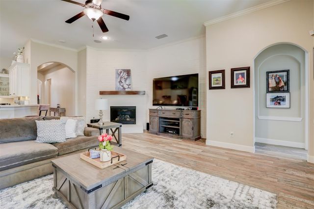 32219 Waterford Crest Lane, Fulshear, TX 77441