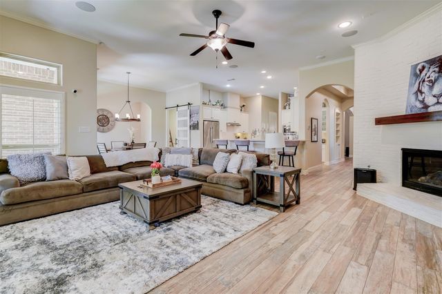 32219 Waterford Crest Lane, Fulshear, TX 77441