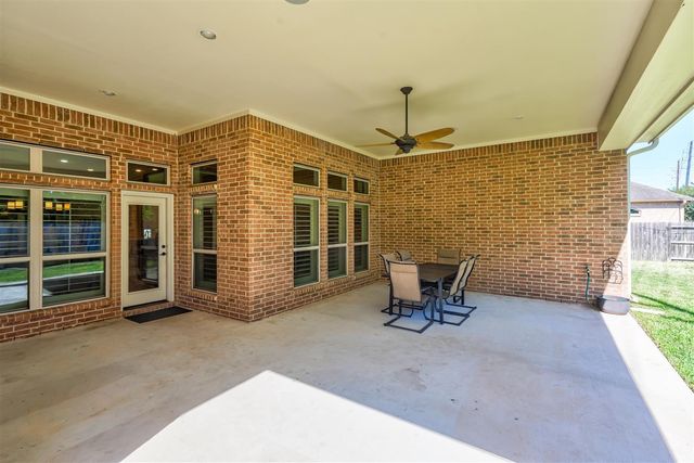 32219 Waterford Crest Lane, Fulshear, TX 77441