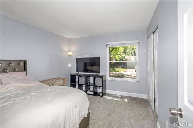 1909 Lakeheights Lane, Spanish Lake, MO 63138