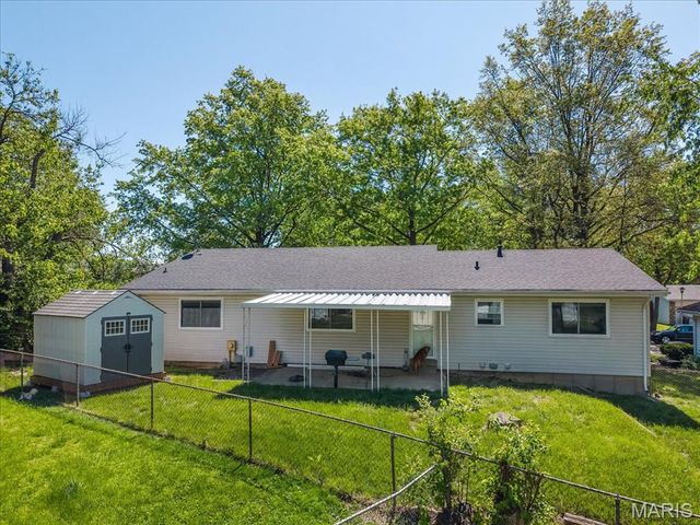 1909 Lakeheights Lane, Spanish Lake, MO 63138