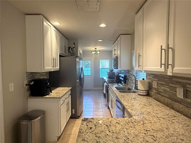 1934 W SPRUCE STREET, Tampa, FL 33607