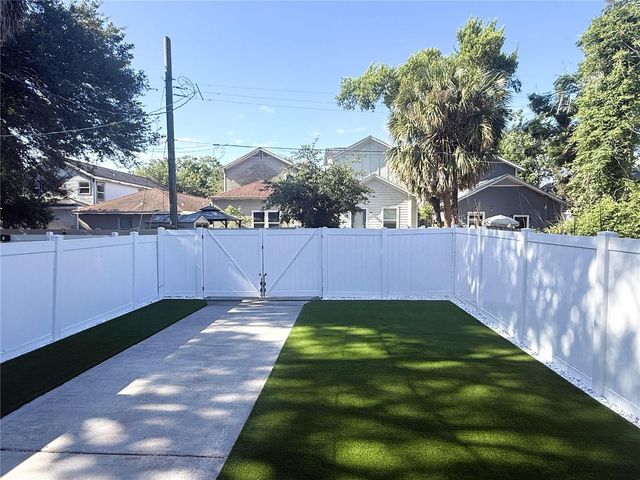 1934 W SPRUCE STREET, Tampa, FL 33607