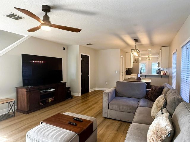 1934 W SPRUCE STREET, Tampa, FL 33607