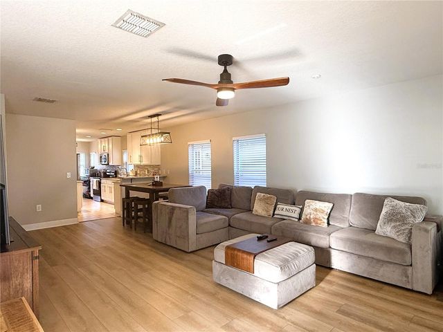 1934 W SPRUCE STREET, Tampa, FL 33607