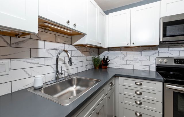 3663 Grand Avenue 106, Des Moines, IA 50312