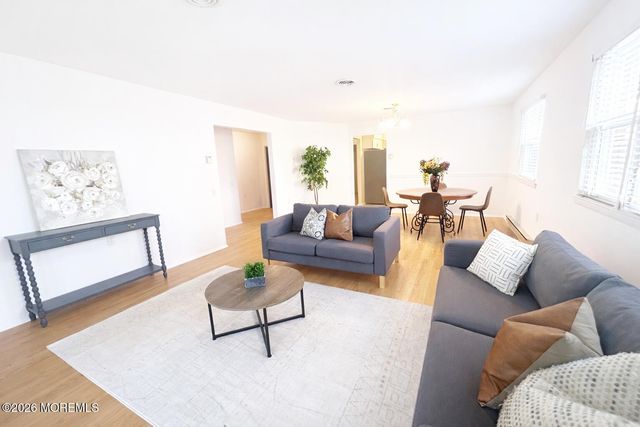 988 B Constitution Boulevard, Whiting, NJ 08759