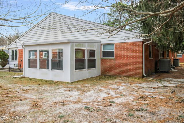 988 B Constitution Boulevard, Whiting, NJ 08759