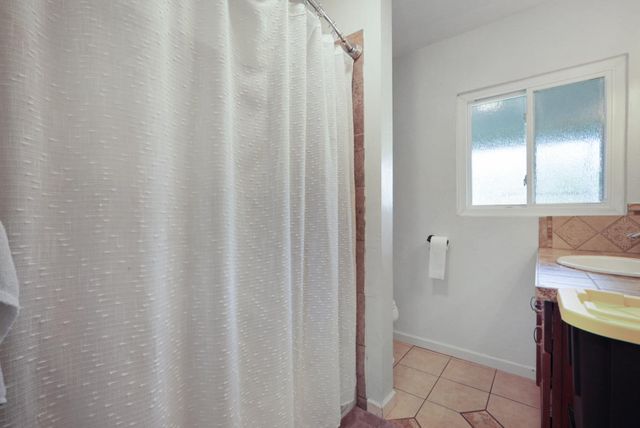 1535 Valencia Ave, Stockton, CA 95209