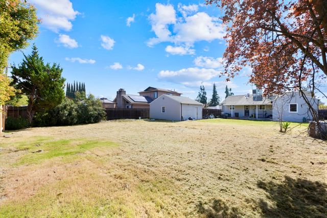 1535 Valencia Ave, Stockton, CA 95209