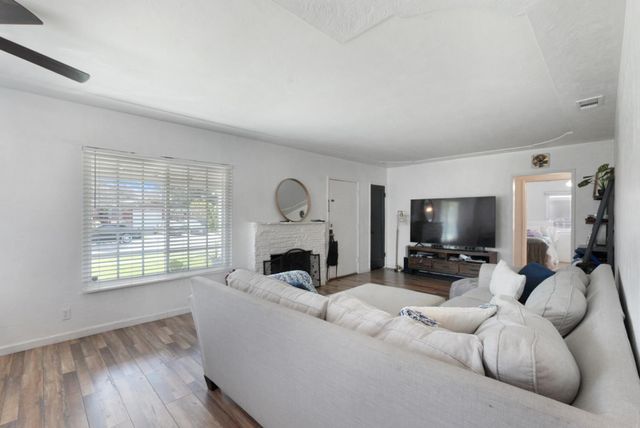 1535 Valencia Ave, Stockton, CA 95209