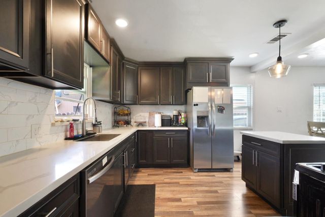 1535 Valencia Ave, Stockton, CA 95209