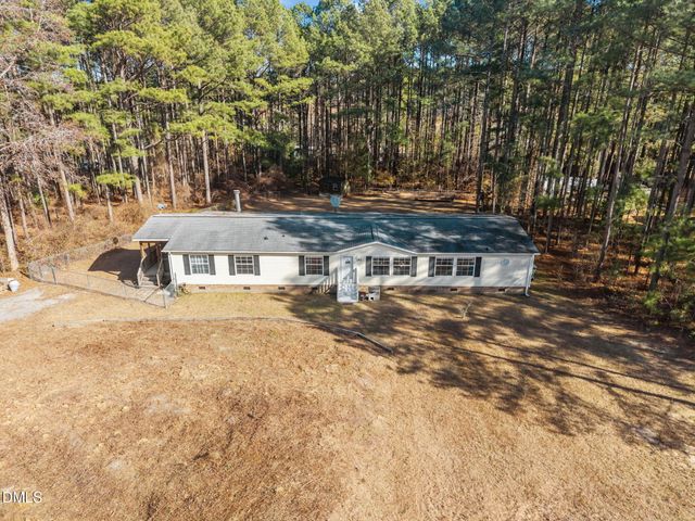 102 Foxtree Court, Benson, NC 27504