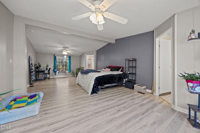 102 Foxtree Court, Benson, NC 27504