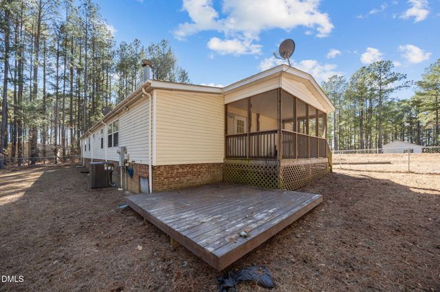 102 Foxtree Court, Benson, NC 27504