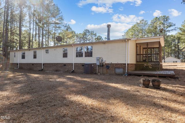 102 Foxtree Court, Benson, NC 27504