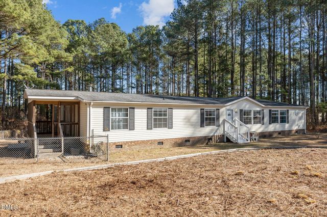 102 Foxtree Court, Benson, NC 27504