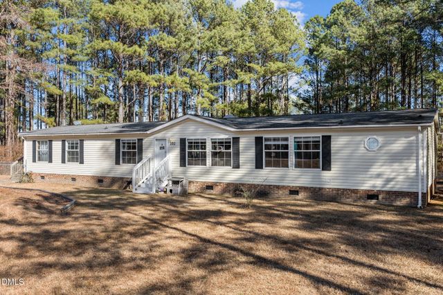 102 Foxtree Court, Benson, NC 27504