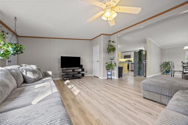 102 Foxtree Court, Benson, NC 27504