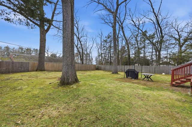 19 Carnavon Circle, Springfield, MA 01109