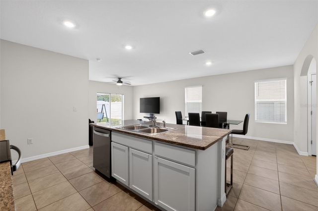 32597 CANYONLANDS DRIVE, Wesley Chapel, FL 33543