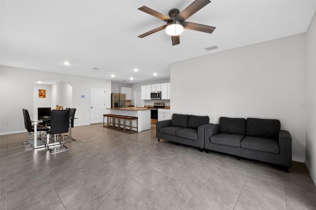 32597 CANYONLANDS DRIVE, Wesley Chapel, FL 33543