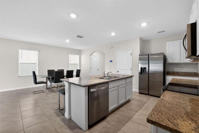 32597 CANYONLANDS DRIVE, Wesley Chapel, FL 33543