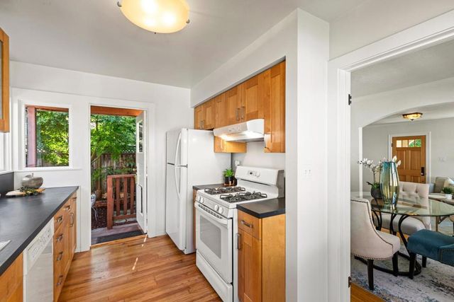 212 Gilbert Avenue, Menlo Park, CA 94025