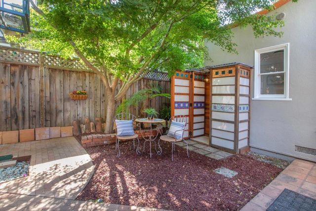 212 Gilbert Avenue, Menlo Park, CA 94025