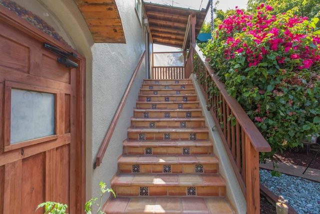 212 Gilbert Avenue, Menlo Park, CA 94025