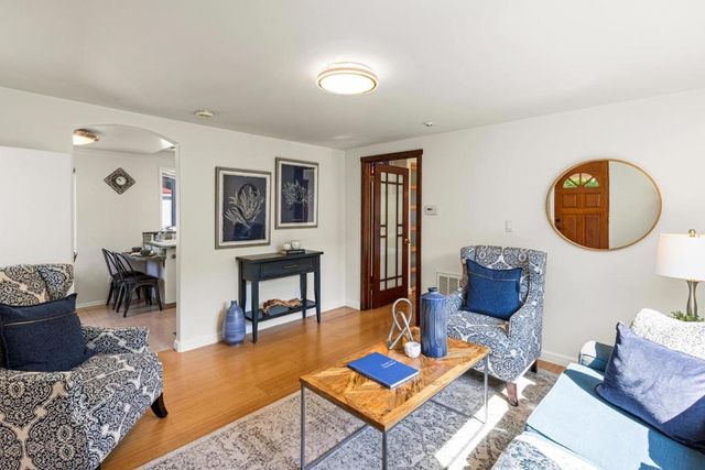 212 Gilbert Avenue, Menlo Park, CA 94025