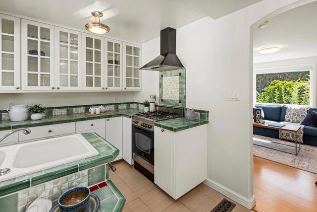 212 Gilbert Avenue, Menlo Park, CA 94025